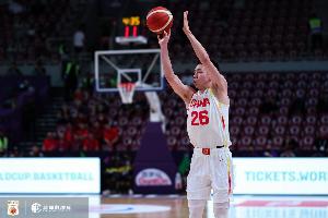 开云中国官网-攻防两端存在感十足！媒体人：人人都爱朱俊龙