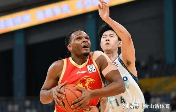 开云中国官网-有意思！兄弟俩同台，哥哥0分，正负值+12；弟弟16分，正负值-20